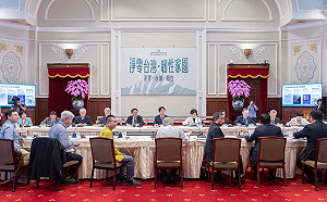 台灣綠能落後國際 友達董事長：淨零是經濟發展的基礎