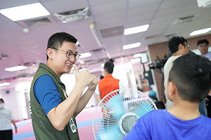 洪申翰掌勞動部、王義川入國會 卓冠廷曝往事:他們能勝任沉重的任務