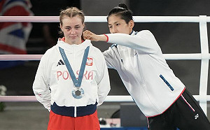 超暖！林郁婷幫瑟瑞梅塔整理衣領  網友讚：有「運動家精神」