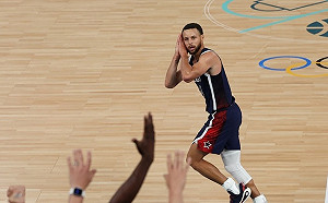 美國男籃奧運5連霸！ 杜蘭特最多金、柯瑞轟24分秀招牌｢睡覺｣手勢