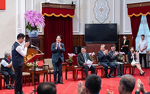 接見國際生命線台灣總會 賴清德重視心理健康政策