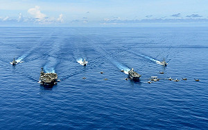 林肯號趕往中東 經菲律賓海與義大利航艦加富爾號聯合軍演