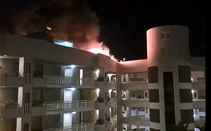 一直升機在澳洲酒店墜毀 螺旋槳掉泳池 駕駛死亡400多人緊急疏散