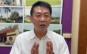 許銘春加入高市長初選戰局  許智傑：大家一起為高雄打拼