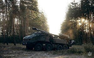 （影）大批被炸裝甲車棄路邊！增援俄軍不斷中埋伏 烏軍圍點打圓自走砲伺候