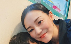 不是第一次！4歲兒再遭惡意詛咒 歐陽靖公開截圖：要告了 