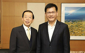 謝長廷卸任駐日大使 林佳龍致敬：這8年台日關係更緊密