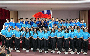 國際青年大使啟程訪中美洲友邦 外交部長林佳龍授旗勉勵