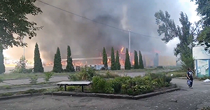 (影) 俄坦克大軍進犯馬林卡遭擊退 頓涅茨克軍事基地也被炸成碎片