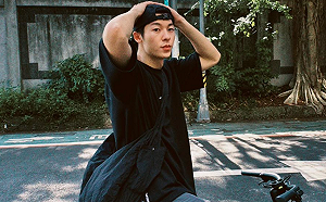 許光漢「剃平頭」入伍當兵！經紀人證實：明年回歸