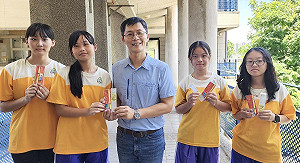 高市中崙國中新生訓練有特色 贈三禮、班級拼圖凝聚向心力