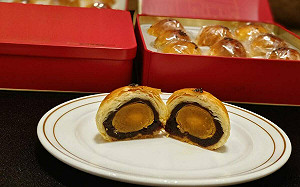 懶人包》營養師揭9款月餅熱量！驚：吃一顆雙黃白蓮蓉要爬4趟101才能消耗