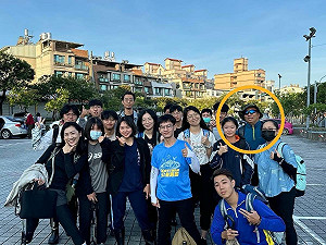 鍾佳濱服務處志工團活動  副執行長遭虎頭蜂攻擊不治