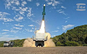 (影)國軍精準飛彈射擊！海鋒雄二、艦射雄三 光六艇、海巡平戰轉換到齊