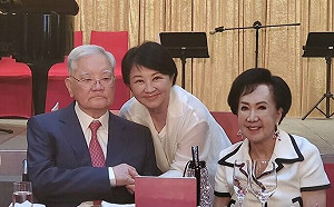 連戰夫婦60周年鑽石婚宴 連方瑀告白下輩子仍做牽手