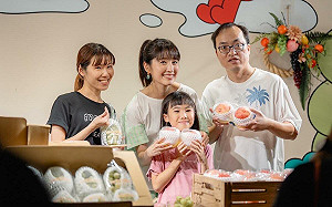 台日大港水果祭狂吸人潮 百萬KOL現身互動送好康