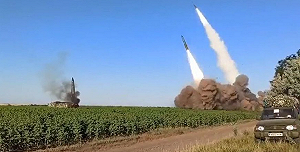 (影) 澤連斯基將向美交「勝利計劃」! 烏軍試射飛彈成功、無人機炸毀俄火箭