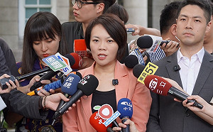 柯文哲遭當庭逮捕！簡舒培：試圖塑造「政治迫害」轉移焦點