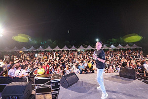 高雄海灣公益音樂派對2000人嗨翻 黃文益:讓更多人看到高雄的好