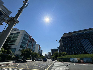 新北三峽中午飆近40度高溫!全台11縣市亮橙燈