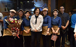 蔡英文也來買過 短腿ㄚ鹿行銷出奇招 各分店口味都不同