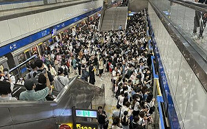 板南線通勤時間出包！江子翠站擠滿人 北捷曝原因：候車時間將增加