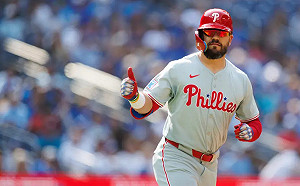 Schwarber首局首打席再度開轟！追平MLB紀錄