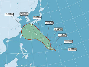外出要帶傘!熱帶低壓通過台灣東北方降雨機率高、颱風恐接力生成
