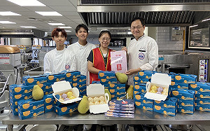 華山沙鹿站募不齊中秋禮 弘光師生趕製盒月餅送獨居長者