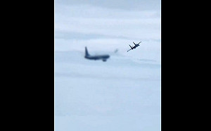 (影) 空中衝突影片曝光! 殲-16射「紅外彈」驅逐外機 網友 : 應是「澳洲 P-8」