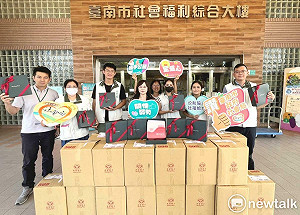 善心企業合捐弱勢戶320盒月餅  黃偉哲感謝公私協力攜手送暖
