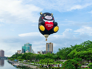 高雄熊造型熱氣球愛河升空   創造觀光行銷新話題