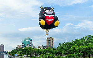高雄熊造型熱氣球愛河升空   創造觀光行銷新話題 