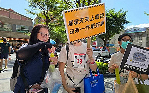 深入市場宣傳罷免謝國樑 拆樑民團：連署民眾多拉一票就過關