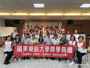 嶺東樂齡大學開學!校長陳仁龍:願長者學員都成時代造浪者