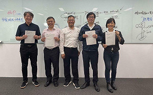 帶頭推2050淨零 陳其邁取得國際碳中和證照