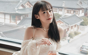 逛街「粗魯扯衣領」遭炎上！紀卜心道歉：以後會注意