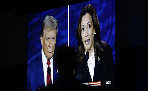 (影) 美大選關鍵時刻! 民主黨大佬全體動員挺賀錦麗 川普造勢場人山人海