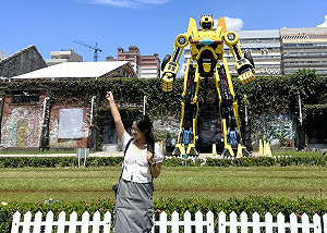 輕鬆暢遊港都必備高雄好玩卡 韓國網紅初體驗直呼「卡勝比」