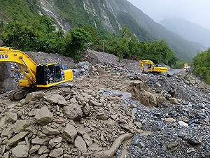外圍環流已釀土石流!蘇花崇德至和仁只出不進、台鐵「這路段」封閉