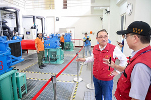 視察大鵬抽水站防汛整備 侯友宜指示全力備
