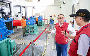 視察大鵬抽水站防汛整備 侯友宜指示全力備