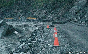 山陀兒挾豪雨釀災情！明霸克露橋中斷、蘇花崇德段再坍方