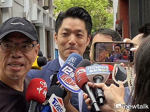 才遭質疑2日颱風假救謝國樑  蔣萬安今被問「沒放假帥度減」笑呵呵
