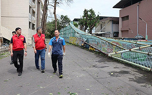 高市校園災情慘重   市府全力搶修、下週一正常上下學