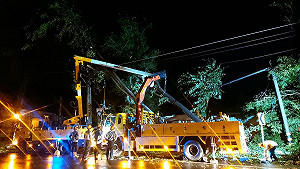 轄區最多停電近8萬戶 台電高雄區處拚早日全數復電