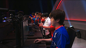 《鬥陣特攻》世界盃 日本隊AKTM秀操作一戰成名