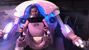 親情真偉大  父親為愛女打造《鬥陣特攻》D.Va機甲