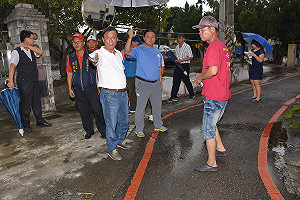 路窄常翻車  林明溱視察旱溪農路拓寬