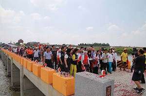 嘉義仁亨橋通車 邀104歲人瑞一同祈福